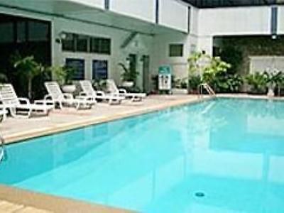 Holiday Mansion Hotel Bangkok Buitenkant foto